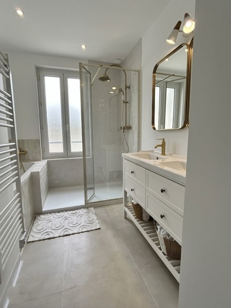 Vente Maison SAINTES - 5 pièces -100 m² - (17100)