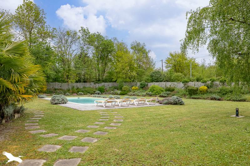 Vente Maison ST SEVER DE SAINTONGE - 11 pièces -229 m² - (17800)