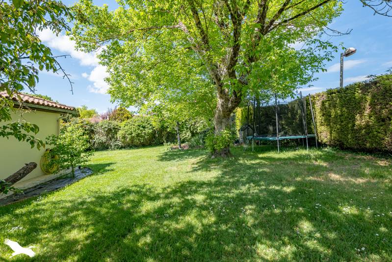 Vente Maison ST GEORGES DES COTEAUX - 5 pièces -135 m² - (17810)