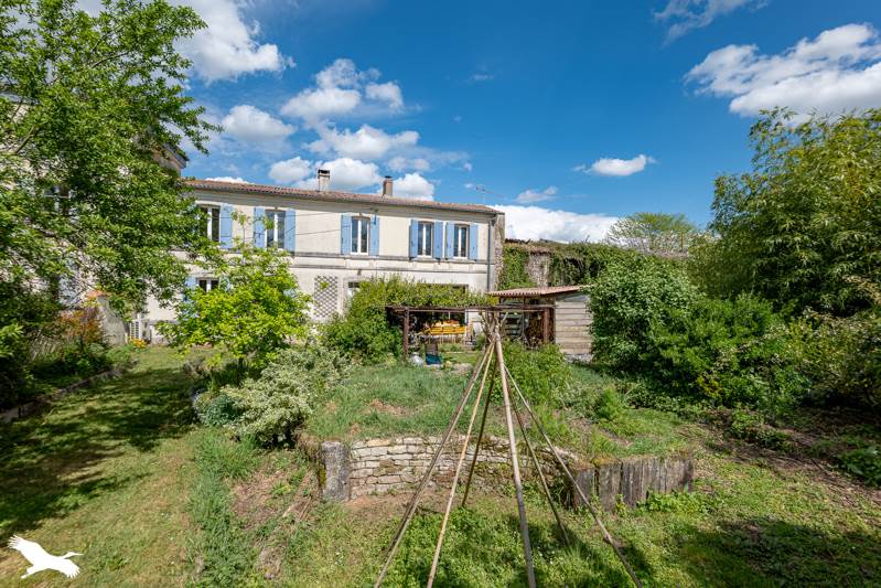 Vente Maison RETAUD - 5 pièces -162 m² - (17460)