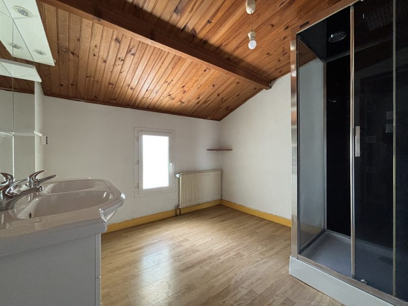Vente Maison SAINTES - 5 pièces -131 m² - (17100)