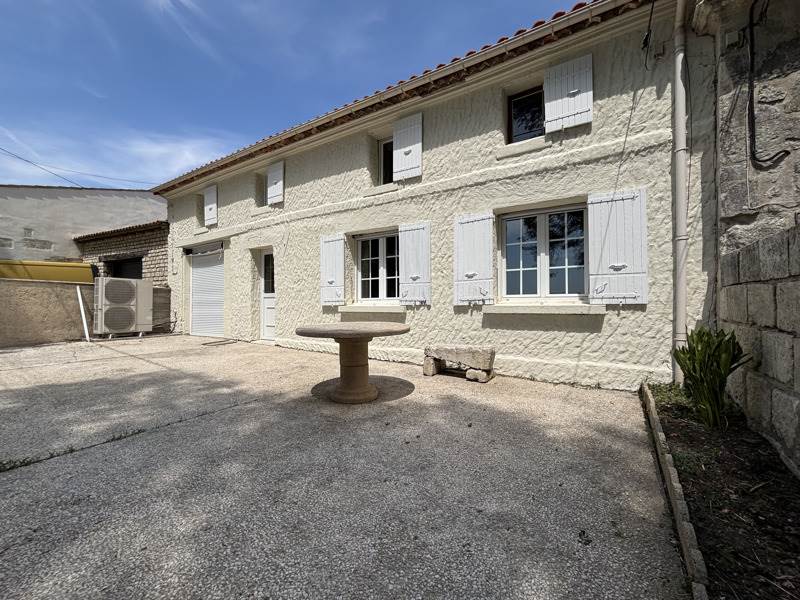 Vente Maison SAINTES - 5 pièces -131 m² - (17100)