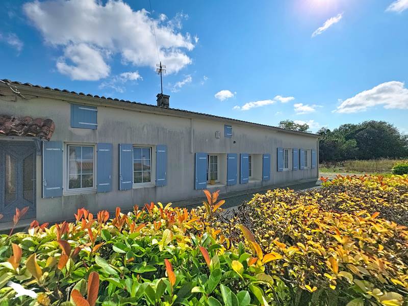 Vente Maison THENAC 17460 4 pièces - 100 m²