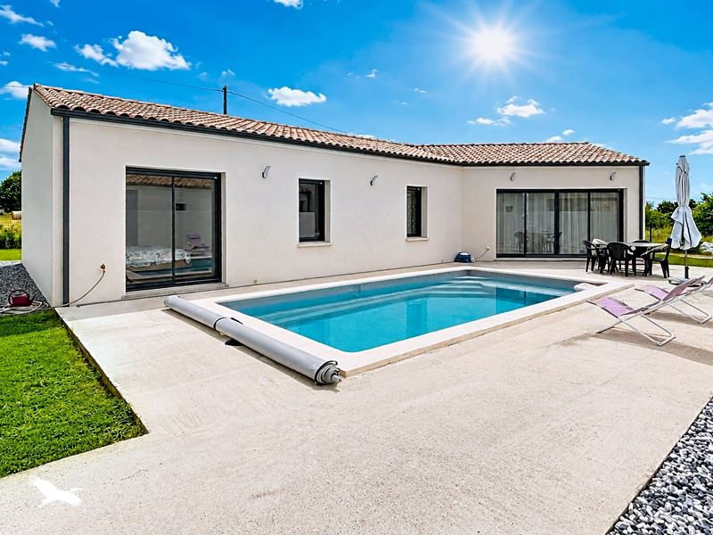 Vente Maison ECURAT - 4 pièces -125 m² - (17810)