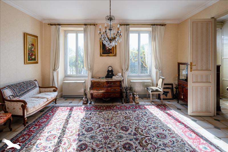 Vente Maison SAINTES - 7 pièces -193 m² - (17100)