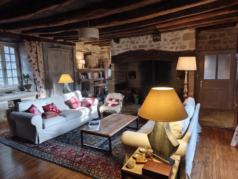 Vente Maison GOULLES - 7 pièces -240 m² - (19430)