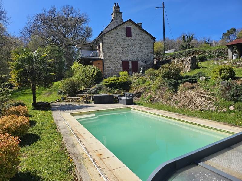 Vente Maison ST MARTIN LA MEANNE - 6 pièces -116 m² - (19320)