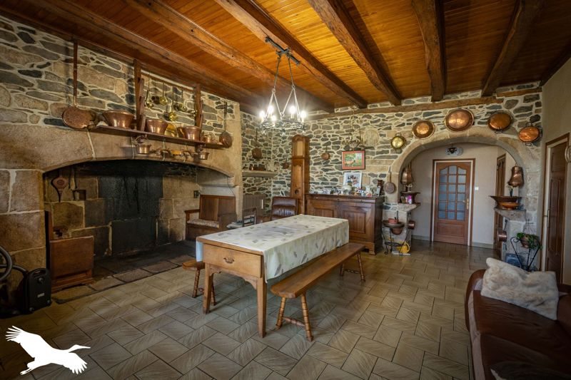 Vente Maison ST JULIEN AUX BOIS - 11 pièces -193 m² - (19220)