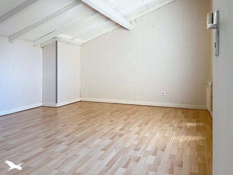 Vente Maison PUY L EVEQUE - 40 pièces -600 m² - (46700)