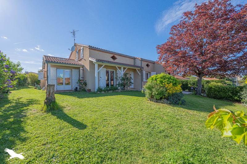 Vente Maison CORNEBARRIEU - 6 pièces -140 m² - (31700)