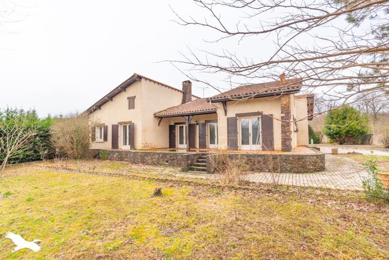 Vente Maison ST PAUL - 7 pièces -208 m² - (65150)