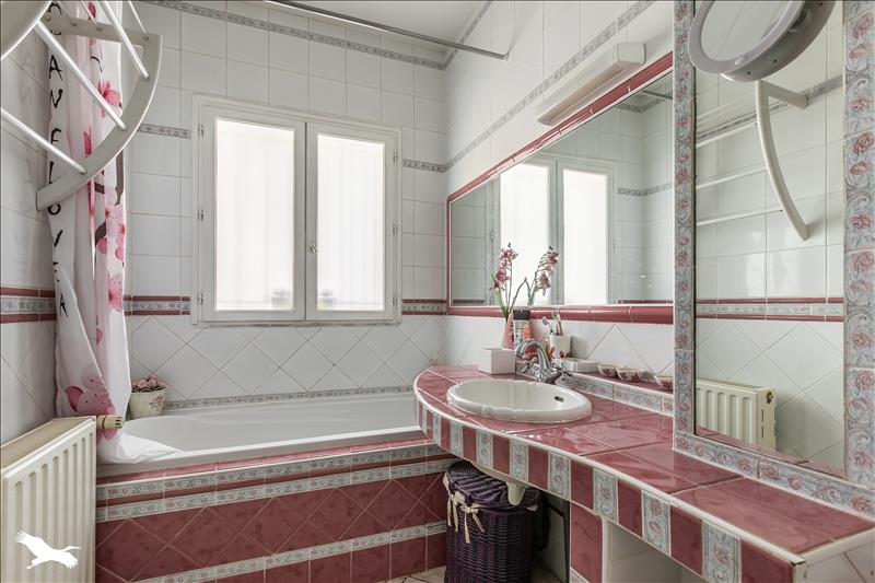 Vente Maison ST JEAN D ILLAC - 5 pièces -163 m² - (33127)