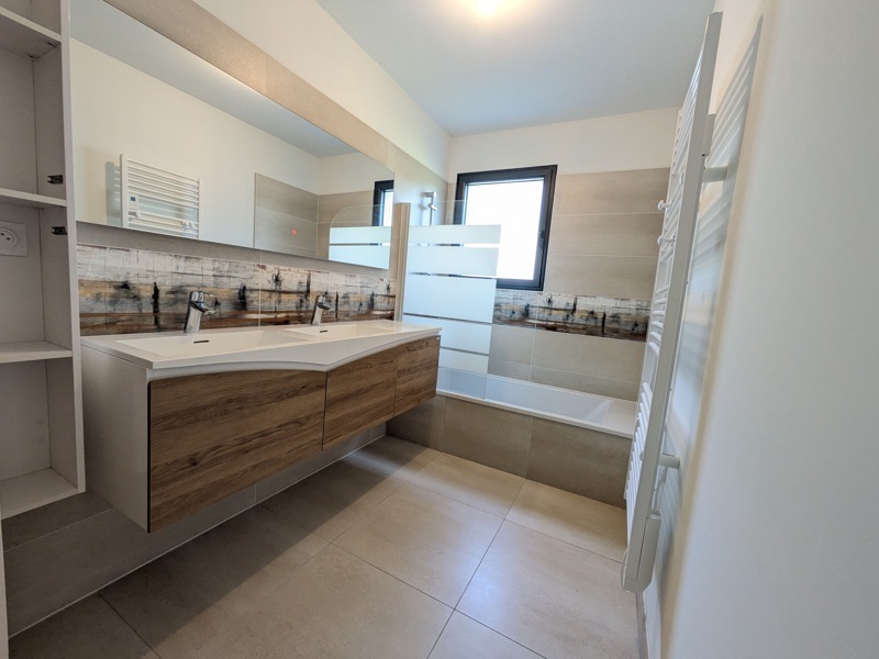 Vente Maison ST JEAN D ILLAC - 5 pièces -124 m² - (33127)