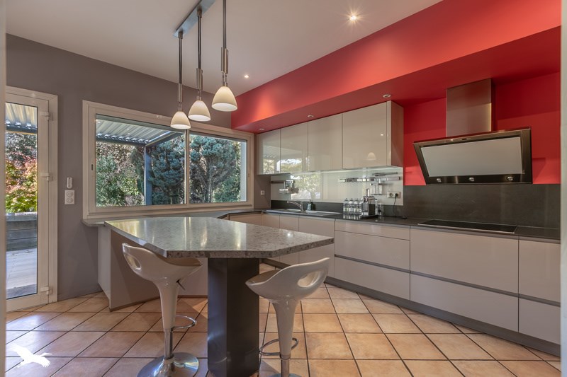 Vente Maison ST JEAN D ILLAC - 8 pièces -350 m² - (33127)