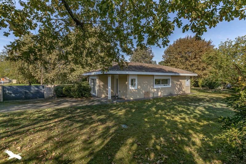 Vente Maison ST JEAN D ILLAC - 8 pièces -350 m² - (33127)