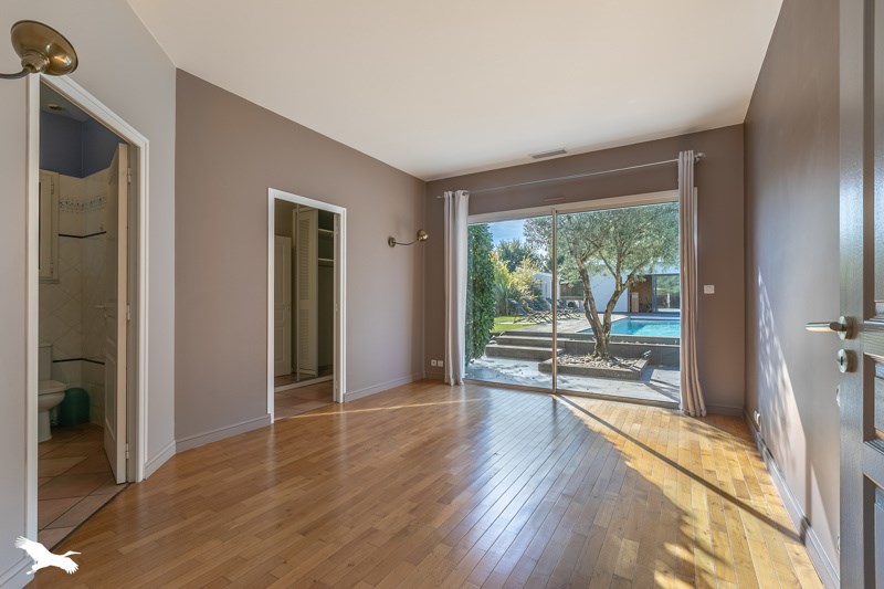 Vente Maison ST JEAN D ILLAC - 8 pièces -350 m² - (33127)