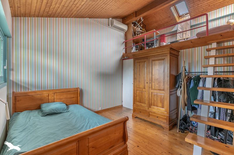 Vente Maison ST JEAN D ILLAC - 6 pièces -155 m² - (33127)