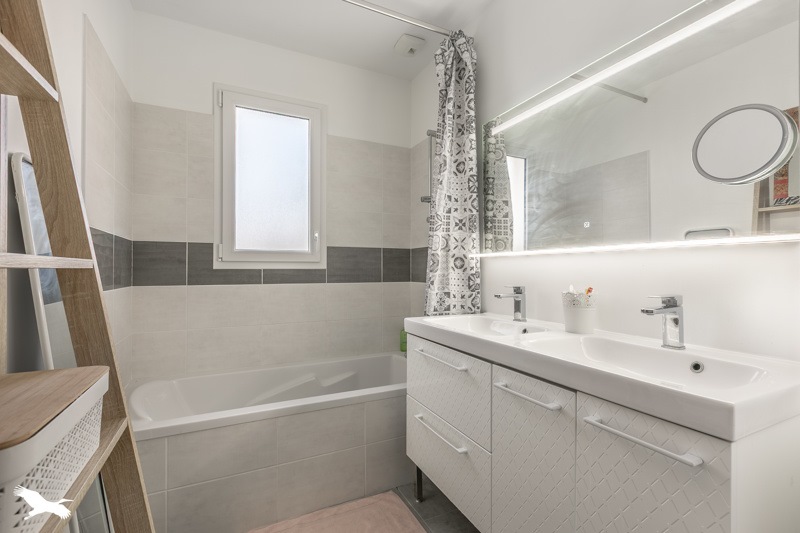 Vente Maison ST JEAN D ILLAC - 4 pièces -92 m² - (33127)