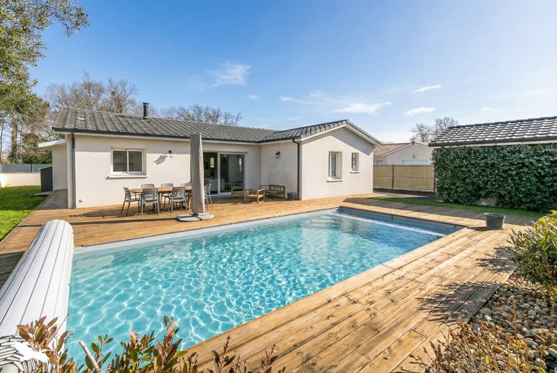 Vente Maison ST JEAN D ILLAC - 6 pièces -134 m² - (33127)