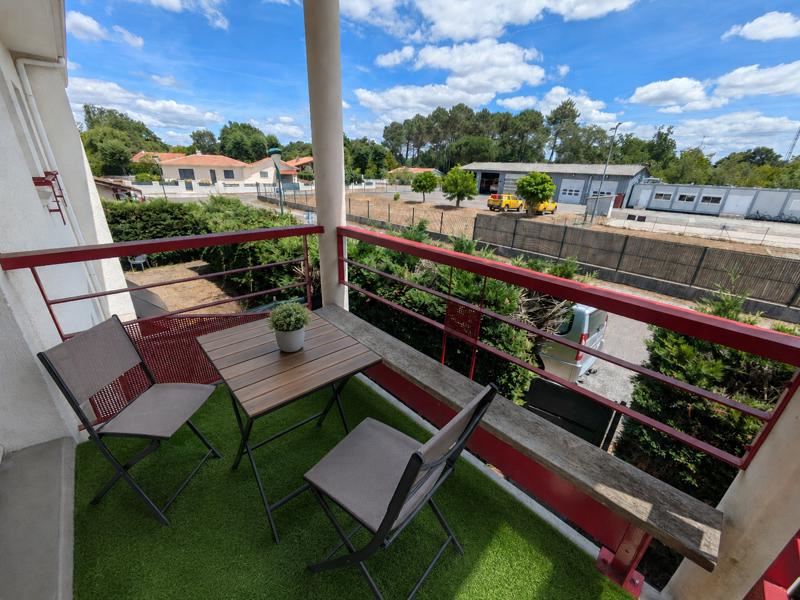 Vente Appartement ST JEAN D ILLAC - 2 pièces -48 m² - (33127)