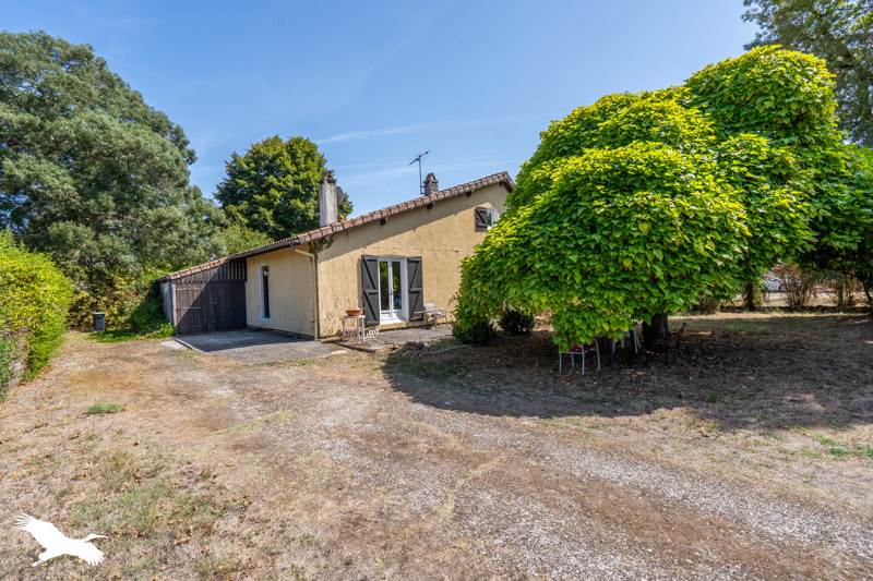 Vente Maison ST JEAN D ILLAC - 6 pièces -157 m² - (33127)