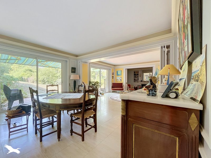 Maison 8 pièces 241 m² · à Massaguel · 241 m² · 379 000 €