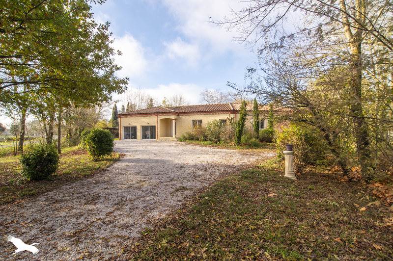 Vente Maison ROUMENS - 8 pièces -198 m² - (31540)