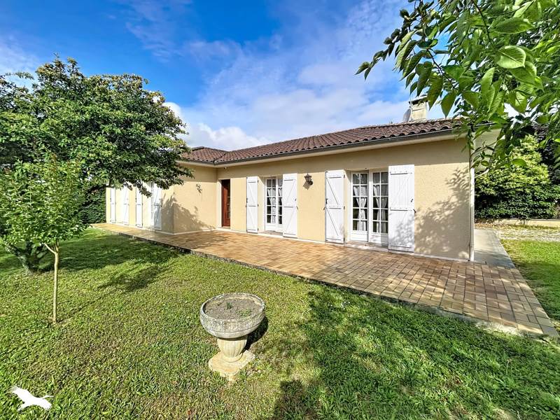 Vente Maison Lestiac-sur-Garonne - 4 pièces -107 m² - (33550)