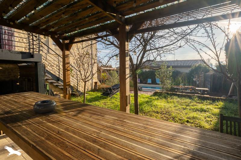Vente Maison VIRELADE - 6 pièces -240 m² - (33720)