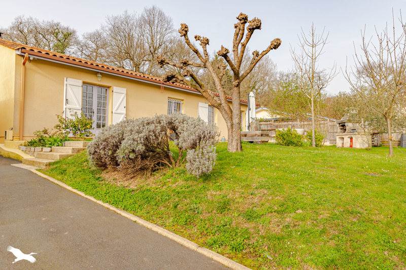 Vente Maison TABANAC - 4 pièces -120 m² - (33550)