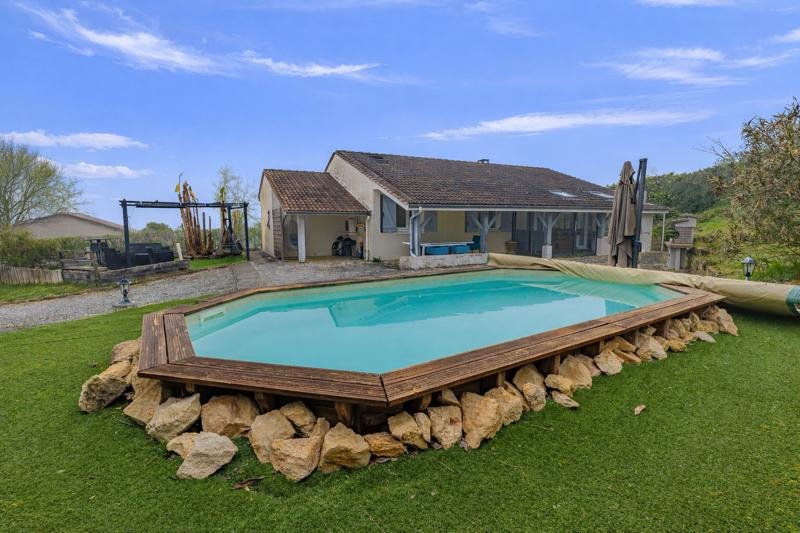 Vente Maison LANGOIRAN - 4 pièces -98 m² - (33550)