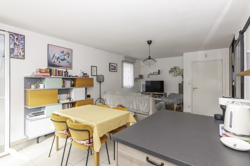 Vente Appartement POUSSAN - 2 pièces -45 m² - (34560)