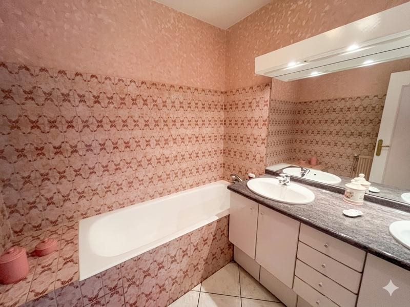 Vente Appartement TOURS - 2 pièces -67 m² - (37200)