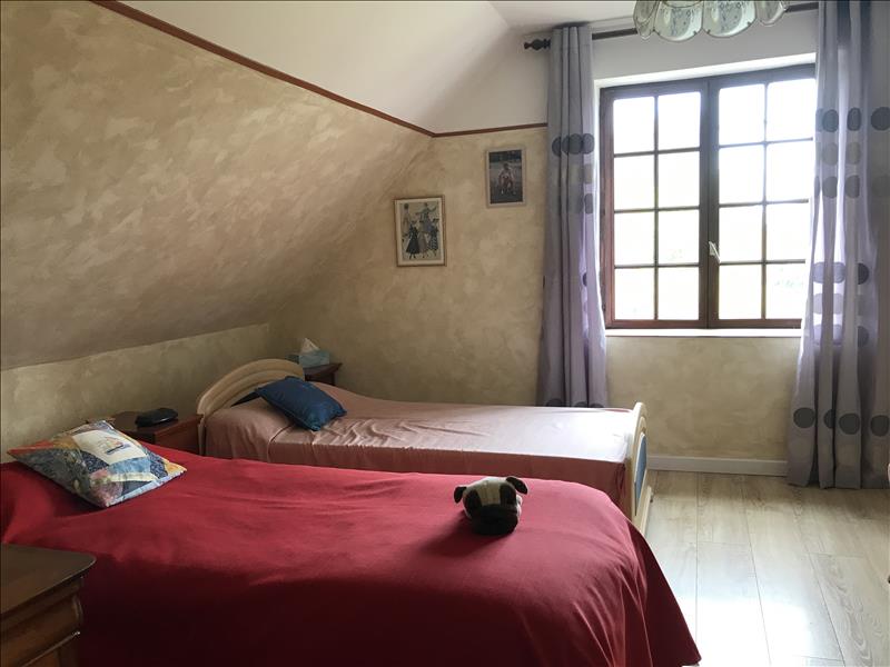 Vente Maison CERBOIS - 8 pièces -147 m² - (18120)