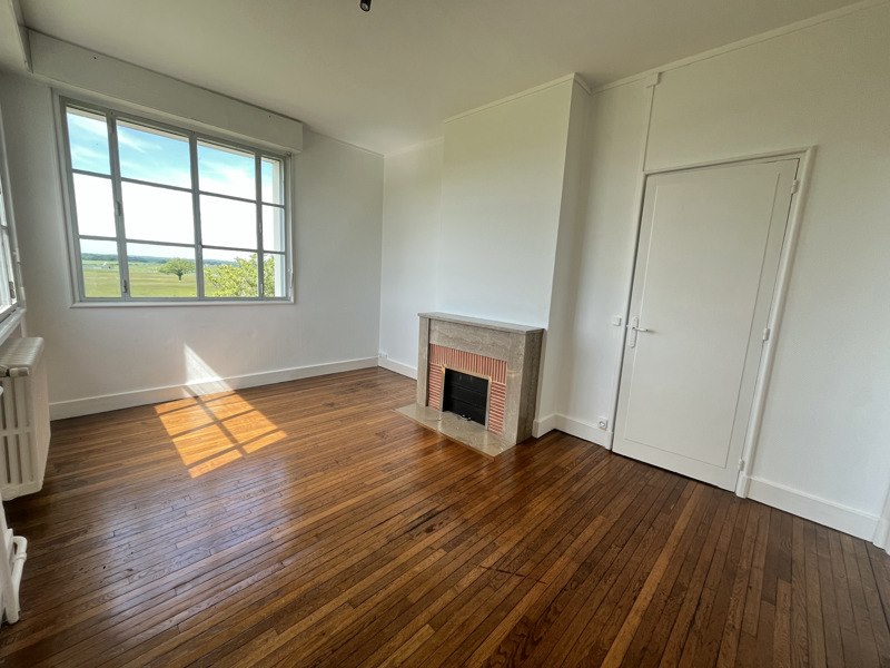 Vente Appartement ALLOUIS - 4 pièces -78 m² - (18500)