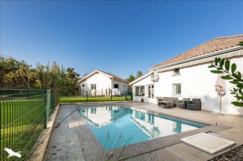 Vente Maison BEYCHAC ET CAILLAU 33750 7 pièces - 177 m²