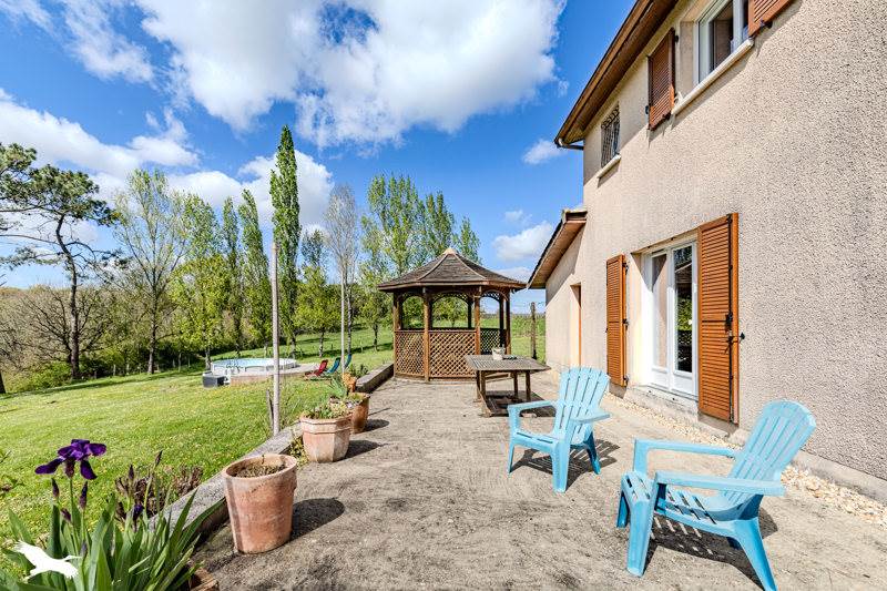 Vente Maison POMPIGNAC - 7 pièces -145 m² - (33370)