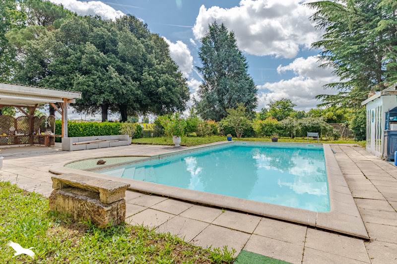 Vente Maison ST GERMAIN DU PUCH - 10 pièces -335 m² - (33750)