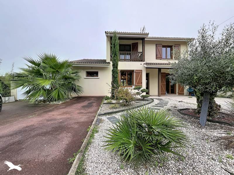 Maison 6 pièces 110 m² · à Sallebœuf · 110 m² · 317 700 €