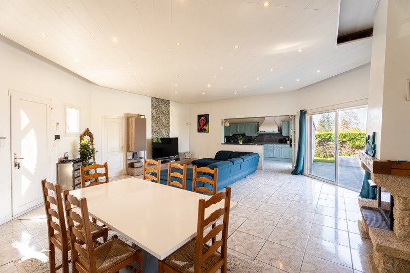 Vente Maison LABRUGUIERE - 5 pièces -170 m² - (81290)