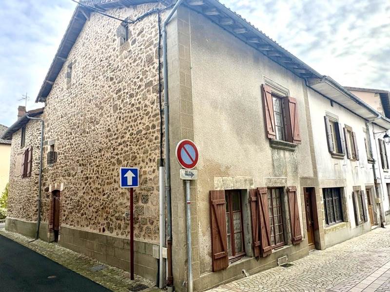 Vente Maison ROCHECHOUART - 4 pièces -125 m² - (87600)