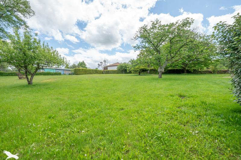 Vente Maison CHASSENON - 7 pièces -136 m² - (16150)