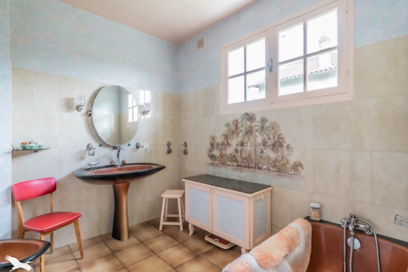 Vente Maison CHASSENON - 7 pièces -136 m² - (16150)