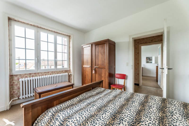 Vente Maison CHASSENON - 7 pièces -136 m² - (16150)