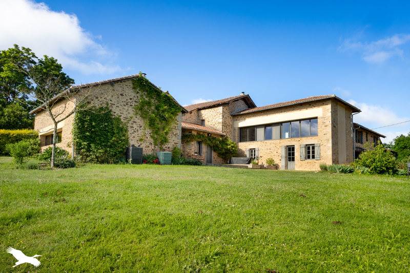 Vente Maison ROCHECHOUART - 6 pièces -281 m² - (87600)