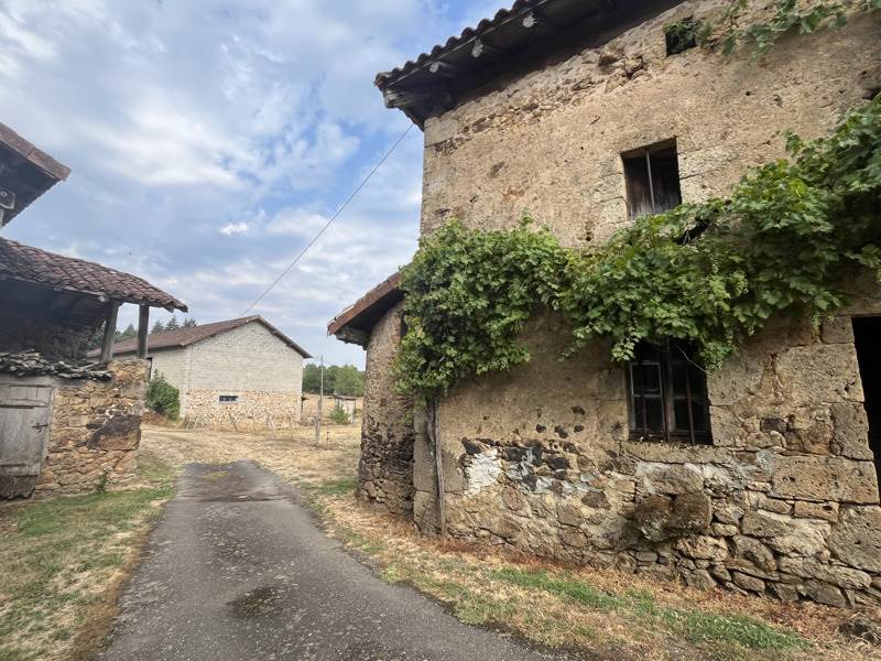 Vente Maison VAYRES 87600 2 pièces - 61 m²