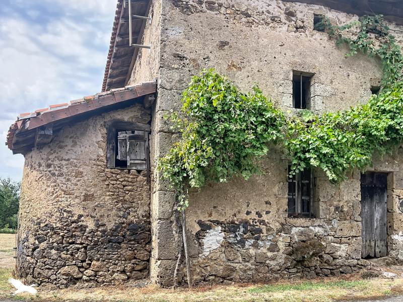 Vente Maison VAYRES 87600 2 pièces - 61 m²