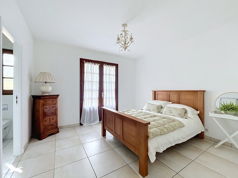 Vente Maison VAYRES - 5 pièces -186 m² - (87600)