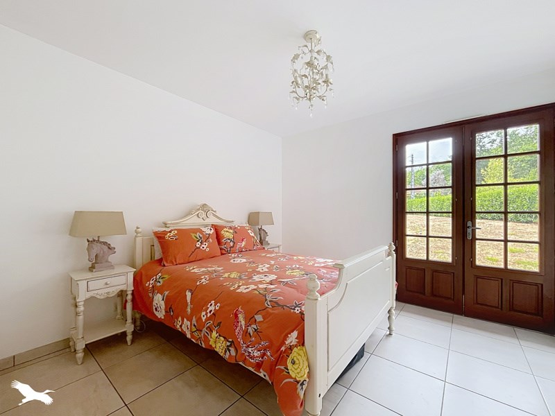 Vente Maison VAYRES - 5 pièces -186 m² - (87600)