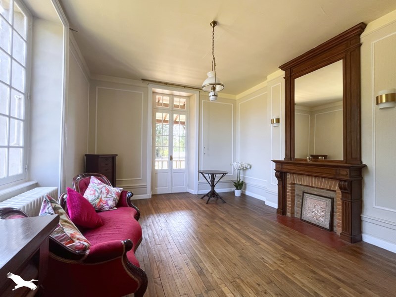 Vente Maison CHABANAIS - 10 pièces -247 m² - (16150)